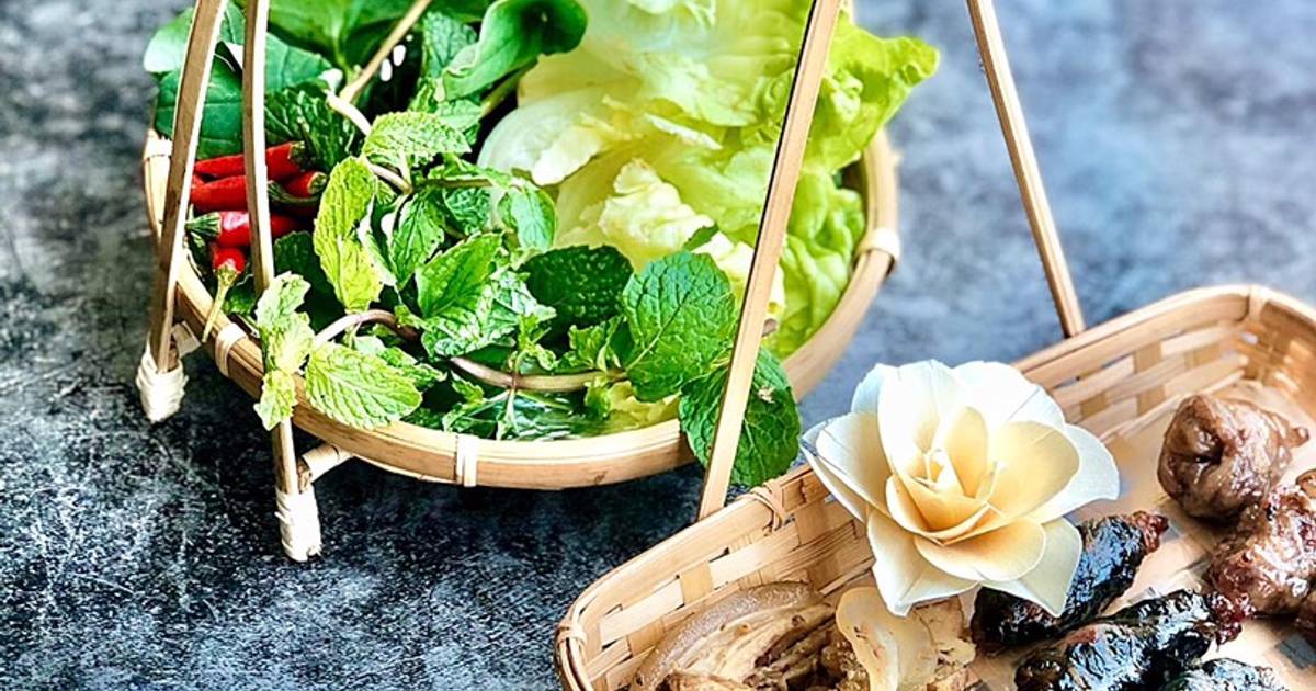 Bò luộc sả cuốn bánh tráng