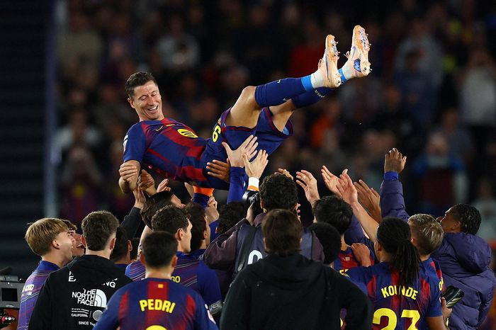 Burnley xuống hạng vẫn kiếm nhiều tiền hơn Barcelona vô địch - Tạp chí Tri thức