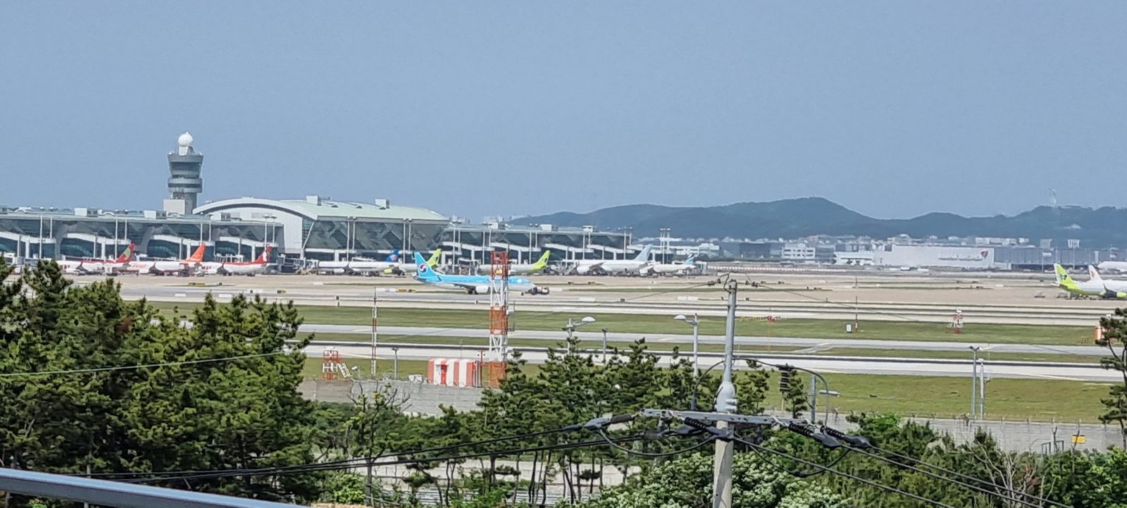 스타파이브 옥상에서 본 인천공항과 비행기뷰