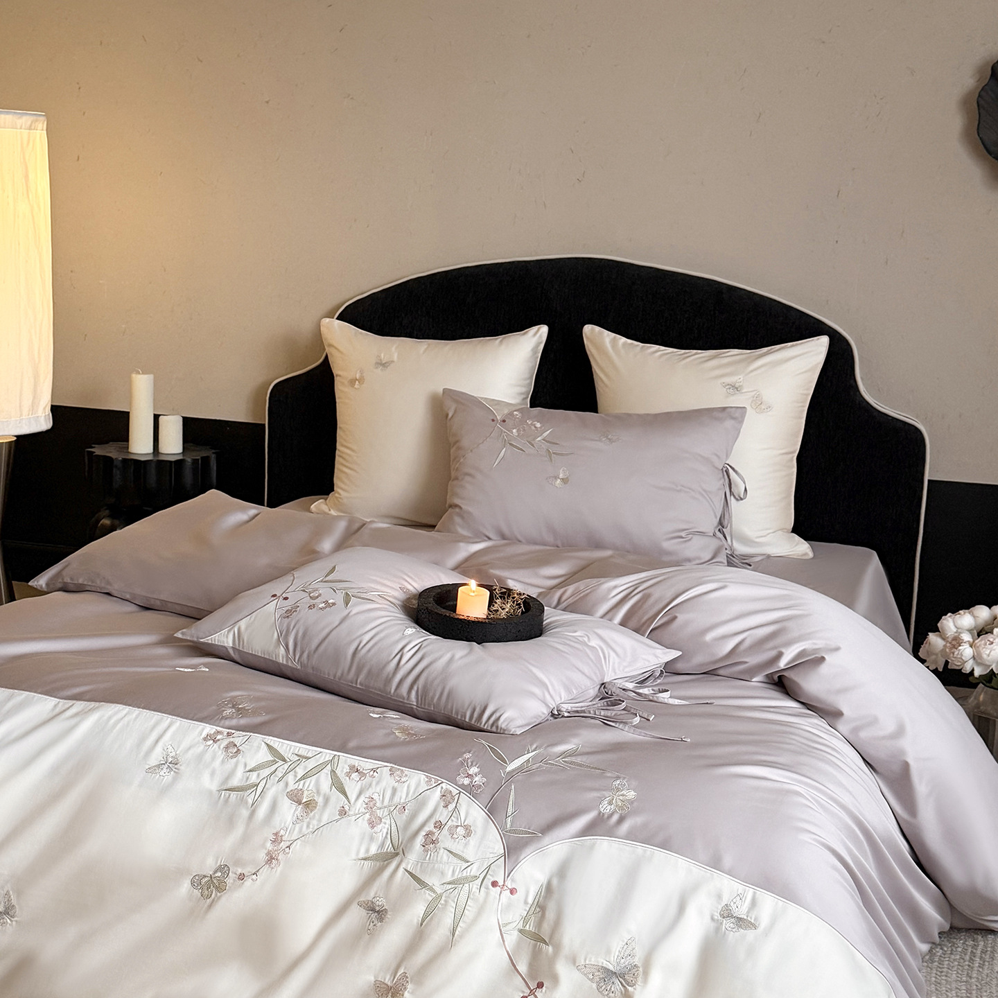 Long-staple cotton bedding with floral embroidery