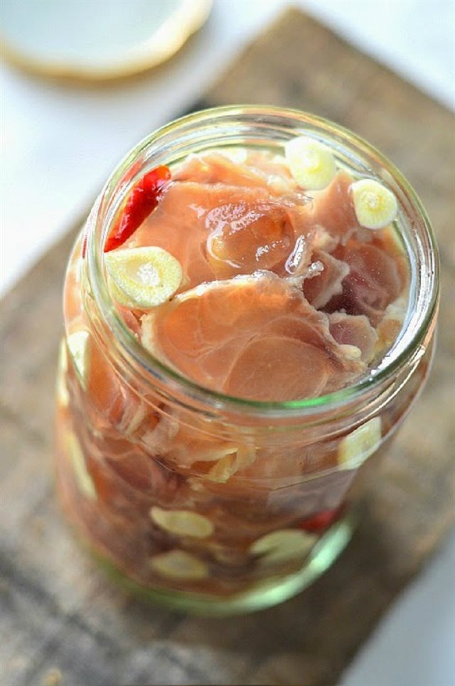 Gân Bò Ngâm Chua Ngọt Dai Ngon