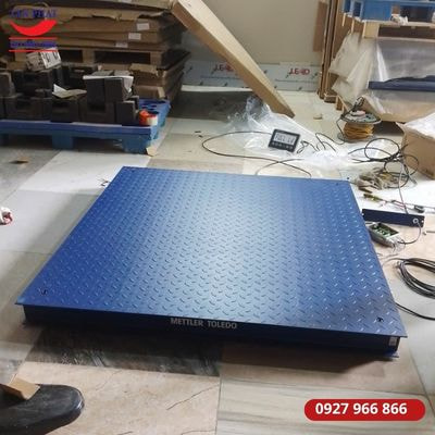 Cân sàn điện tử 1 tấn do Tân Phát sản xuất