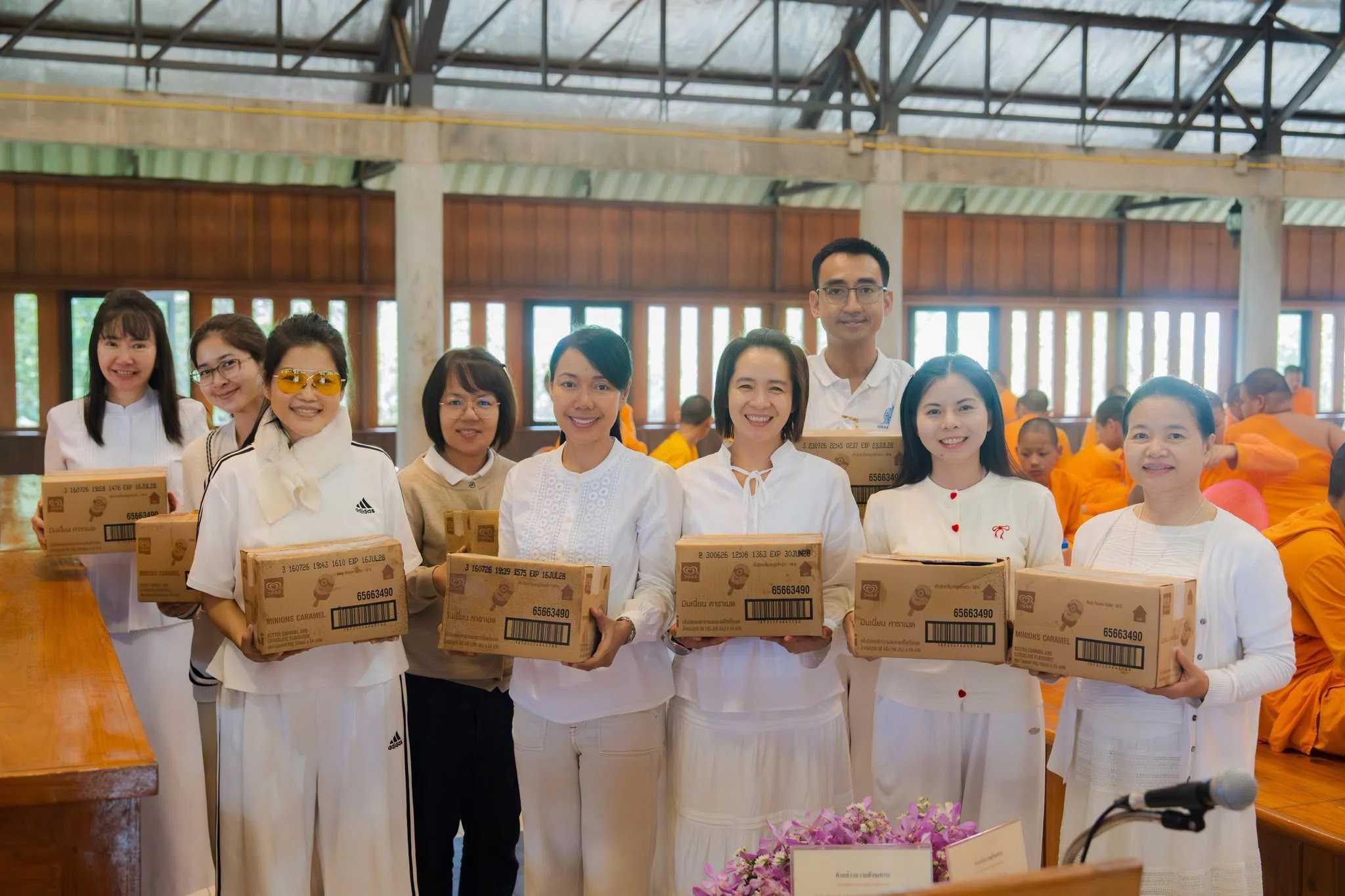 ภาพประกอบ วัดบ้านขุน ขออนุโมทนาบุญเจ้าภาพถวายภัตตาหาร แด่พระภิกษุ สามเณรกว่า ๒๐๐ รูป ประจำวันที่ ๒๑ สิงหาคม ๒๕๖๙