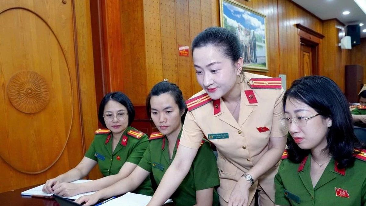 [VIDEO] Tra cứu GPLX trực tuyến tại Hà Nội – Tiện lợi và nhanh chóng - Báo Tri thức &amp; Cuộc sống