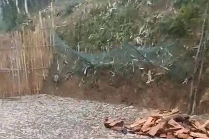 Mưa đá tiếp tục xảy ra tại Tuyên Quang - Báo Quân Đội Nhân Dân