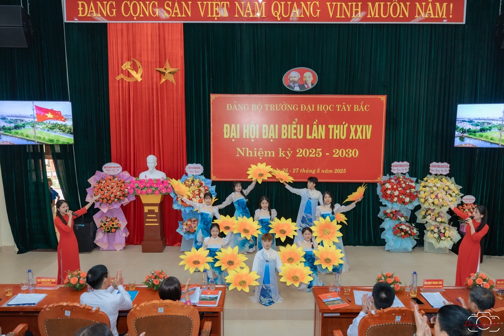 Đảng bộ Trường Đại học Tây Bắc tổ chức thành công Đại hội Đại biểu Đảng bộ Trường Đại học Tây Bắc lần thứ XXIV, nhiệm kỳ 2025 - 2030