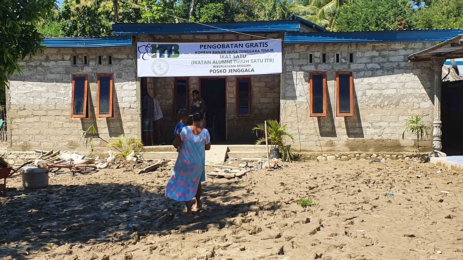 Dokumentasi Tanggap Bencana Banjir Nusa Tenggara Timur — Flores, Adonara, NTT #6