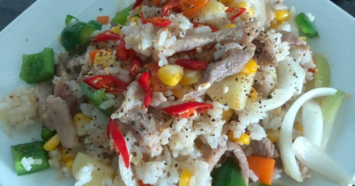 Cơm xào rau củ thịt heo