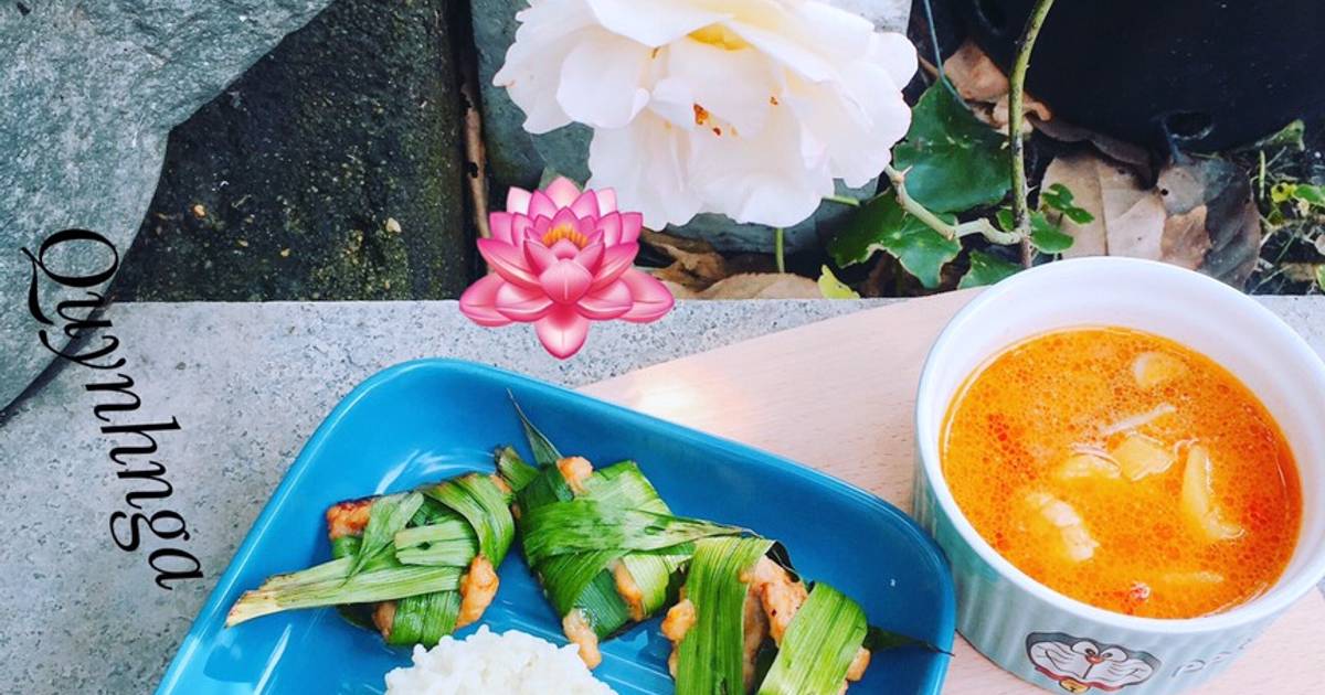 Thai food: cơm lá dứa- gà nướng lá dứa-canh tomyum