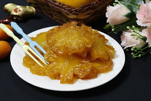 Mứt Dứa Chua Ngọt Ngày Tết
