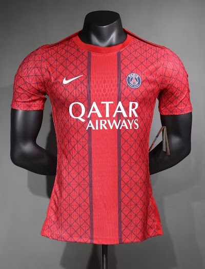25-26 Paris Saint-Germain Entrenamiento Rojo.jpg