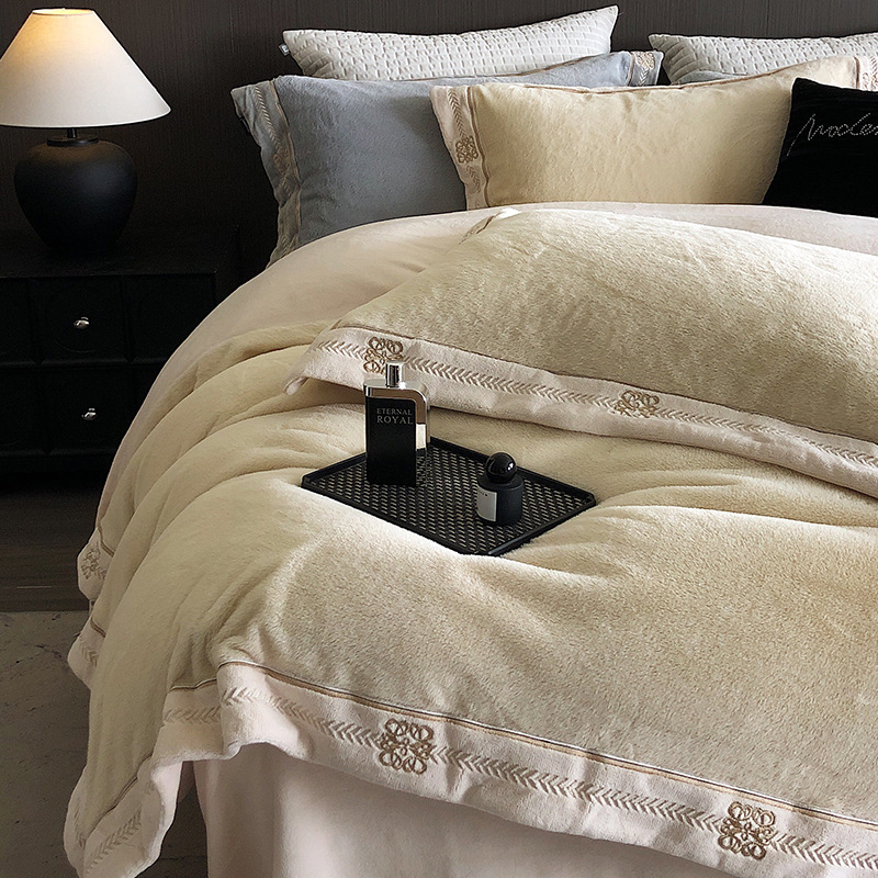 Luxurious winter bedding set, faux fur, embroidered
