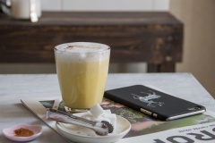Ở Việt Nam chỉ thấy Seven Days Coffee từng bán, uống được 2 lần, bị ghiền xong rồi thì món này bị loại khỏi menu. Thế là tức tốc tự tay pha luôn vậy. Và chia sẻ để nhiều người biết đến món này hơn.