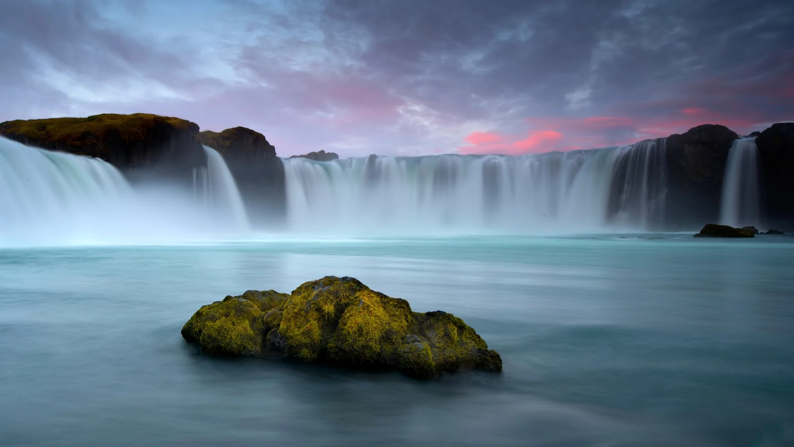 Twilight View Of Rushing Waterfall - Long Exposure Photography 5K Wallpaper (5120x2880)