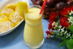 Vậy là chỉ với 3 bước đơn giản, bạn đã có ly sinh tố cực kì bắt mắt và hấp dẫn rồi đây! Nếu chưa 1 lần thưởng thức, đảm bảo bạn sẽ phải ngạc nhiên vì độ thơm ngon và độc đáo của món đồ uống này đấy!
