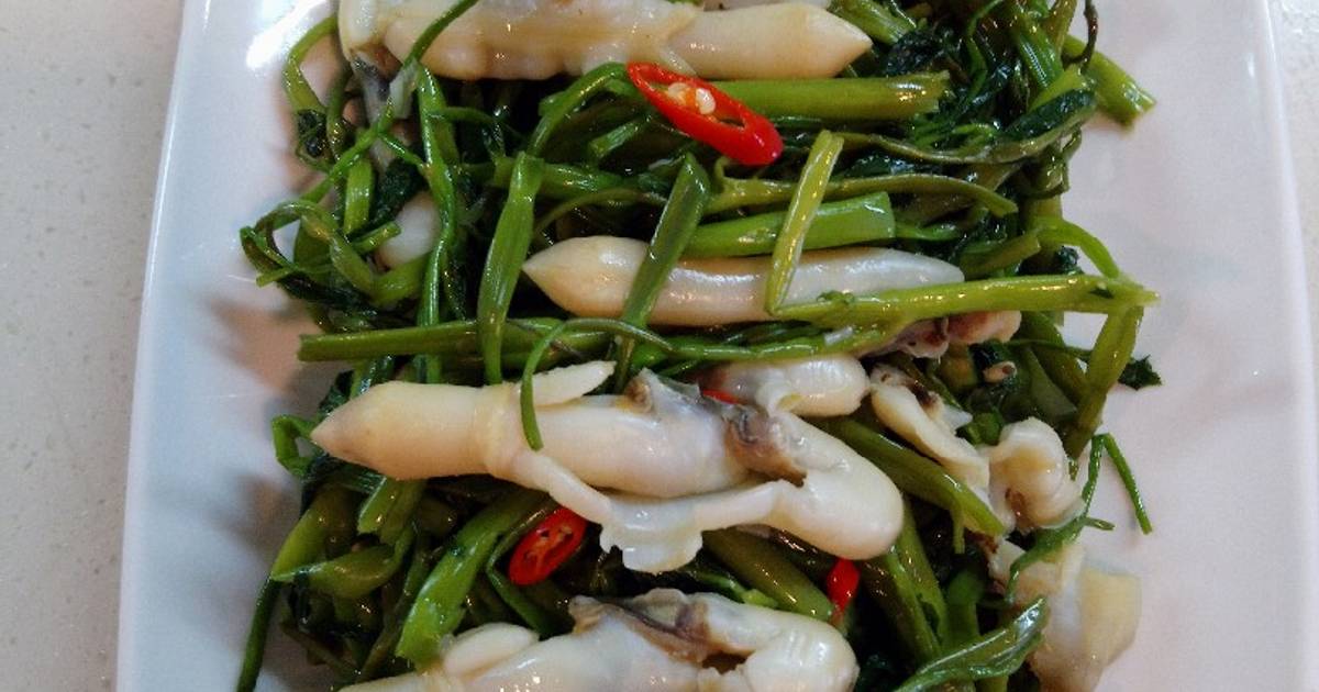 Ốc móng tay xào rau muống