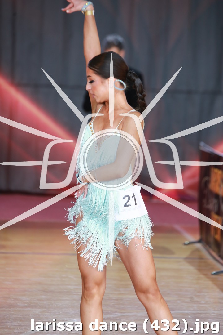 larissa dance (432).jpg