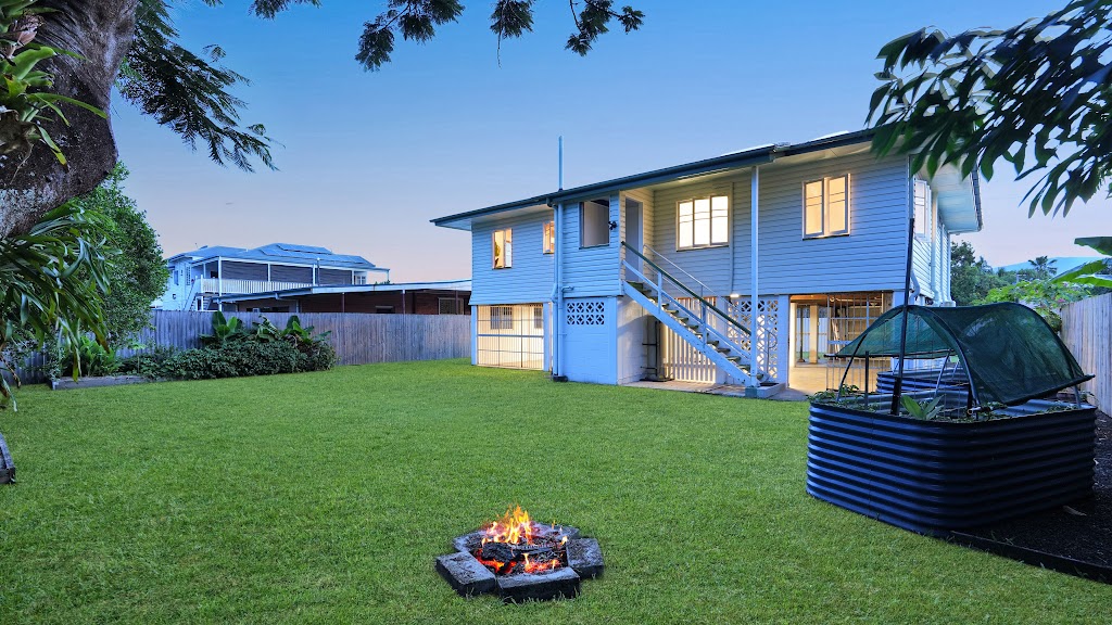 246 Aumuller Street, Westcourt - Thumbnail 2