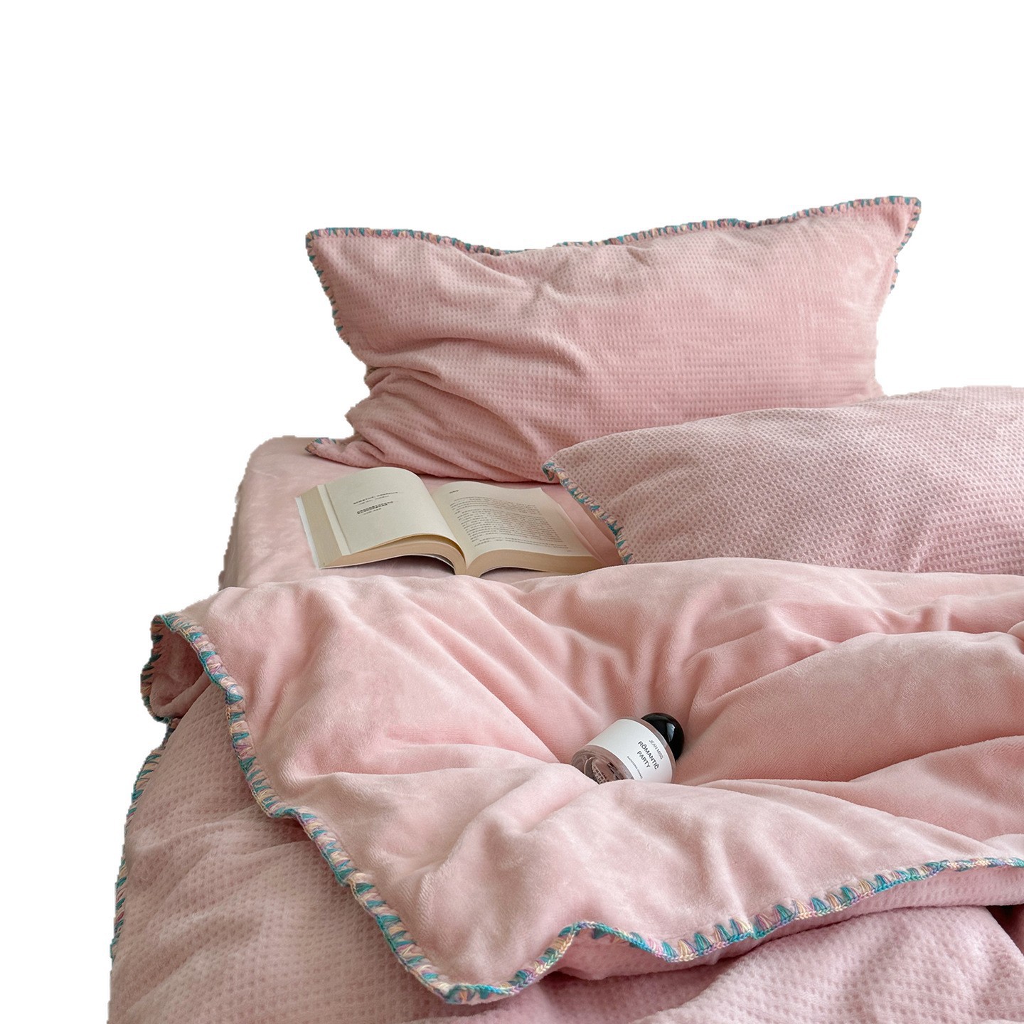 Wafer Fleece Bedding Set with Shell Hem