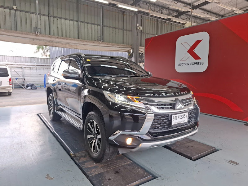 MITSUBISHI PAJERO