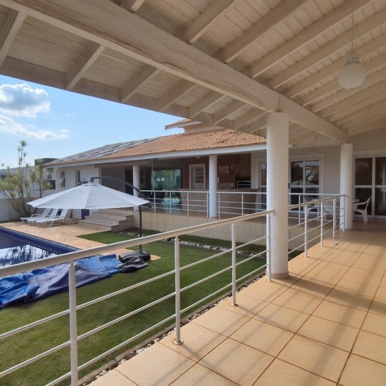 Foto 9 de Casa terréa com 4 suítes na Quadra GW Iate, um terreno amplo de 1.250m² e 320m² de construção