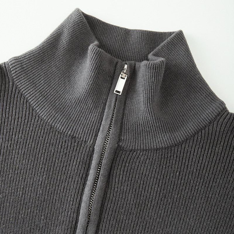 Herren-Strickpullover mit hohem Kragen und Reißverschluss