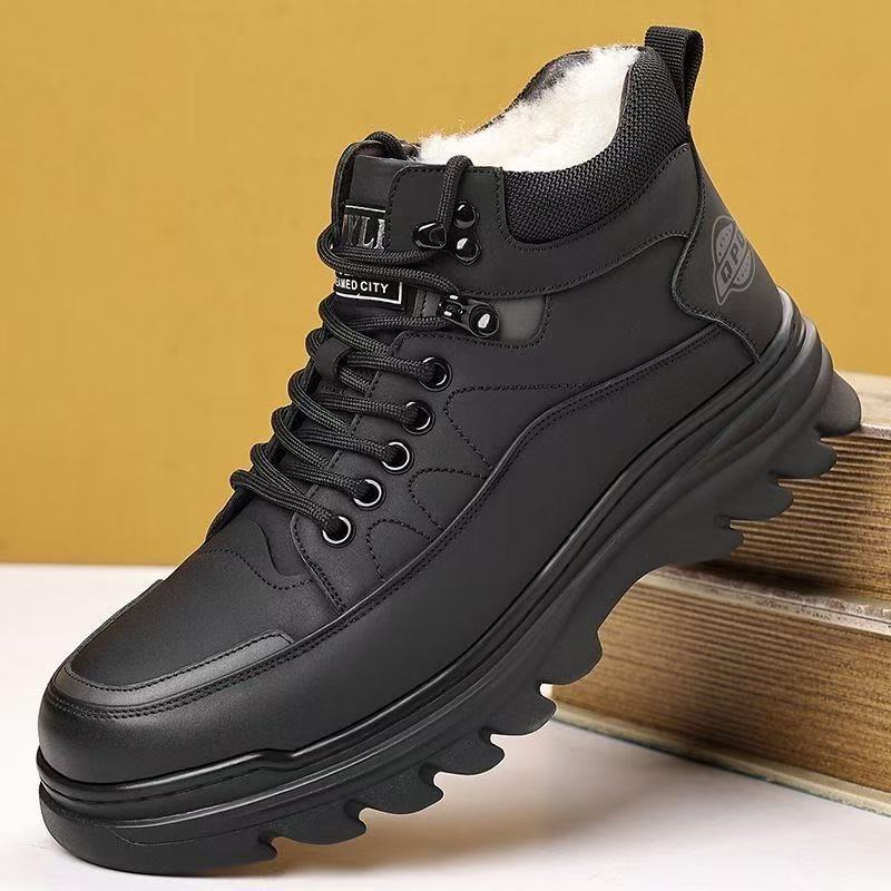 Insulated men's winter boots, slip-resistant