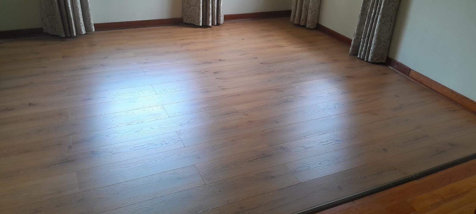 Laminate flooring 