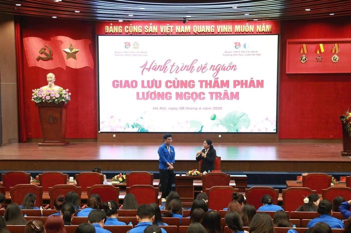 Đoàn thanh niên tiếp bước hành trình về nguồn với Thẩm phán Tòa án tối cao - Báo Công Lý