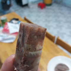 Bạn chỉ việc cắt từng khoanh từng miếng vừa ăn cho cả nhà thưởng thức thành quả nữa thôi nhé! Món ăn vừa lại lại không gây ngán và không sợ tăng cân.