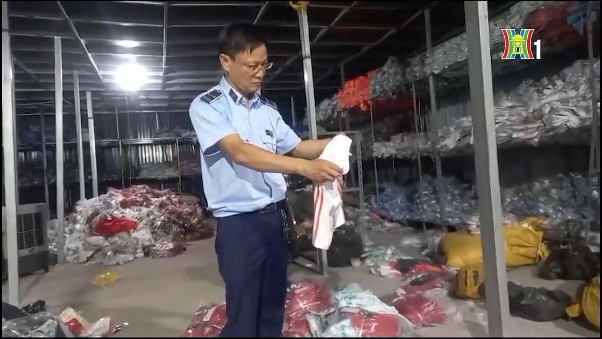 Hà Nội: Tạm giữ gần 4.000 sản phẩm nghi giả mạo nhãn hiệu - Đài Phát thanh và truyền hình Hà Nội