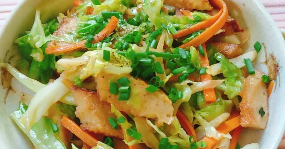 Chả cá xào bắp cải và cà rốt