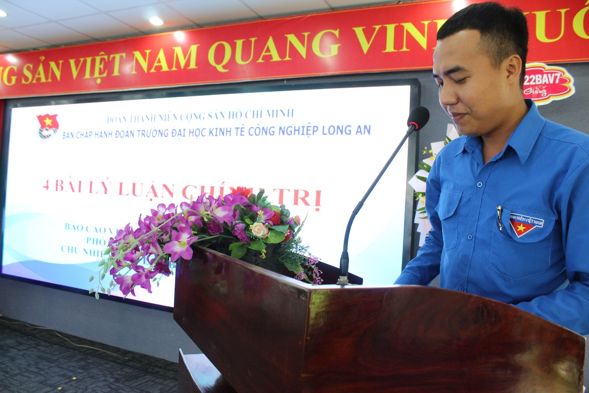 Đồng chí Trương Phú Quí – báo cáo viên chuyên đề “04 bài lý luận chính trị”