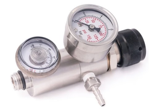 CR-121 Two-Stage Pressure-Reducing Regulator - Calibration Gas Equipment by Southern CGS