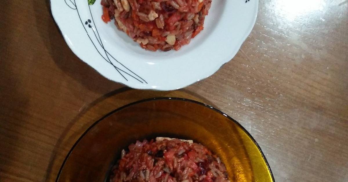 Cơm gạo lứt chiên ức gà rau củ