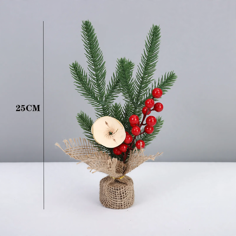 Mini-Weihnachtsbaum-Tischdekoration mit Tannenzapfen