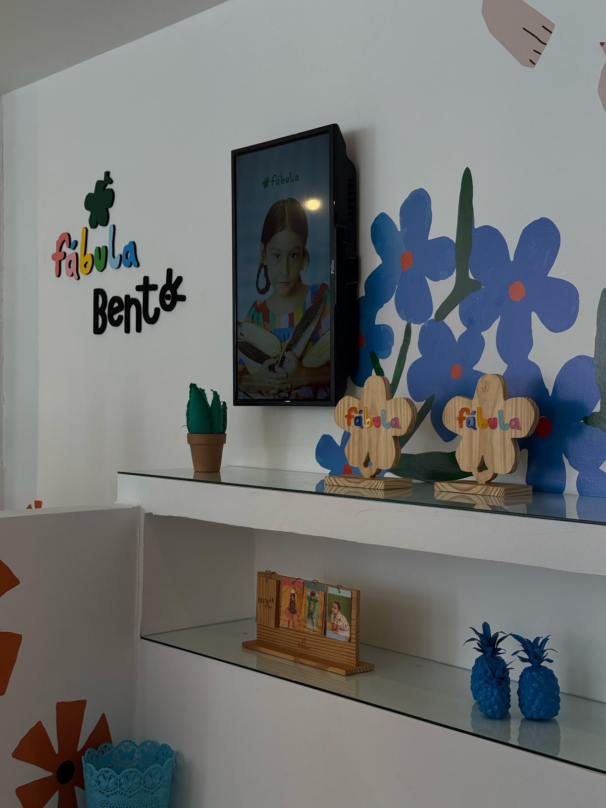 Fábula em detalhes — showroom Low Profile + Dreams