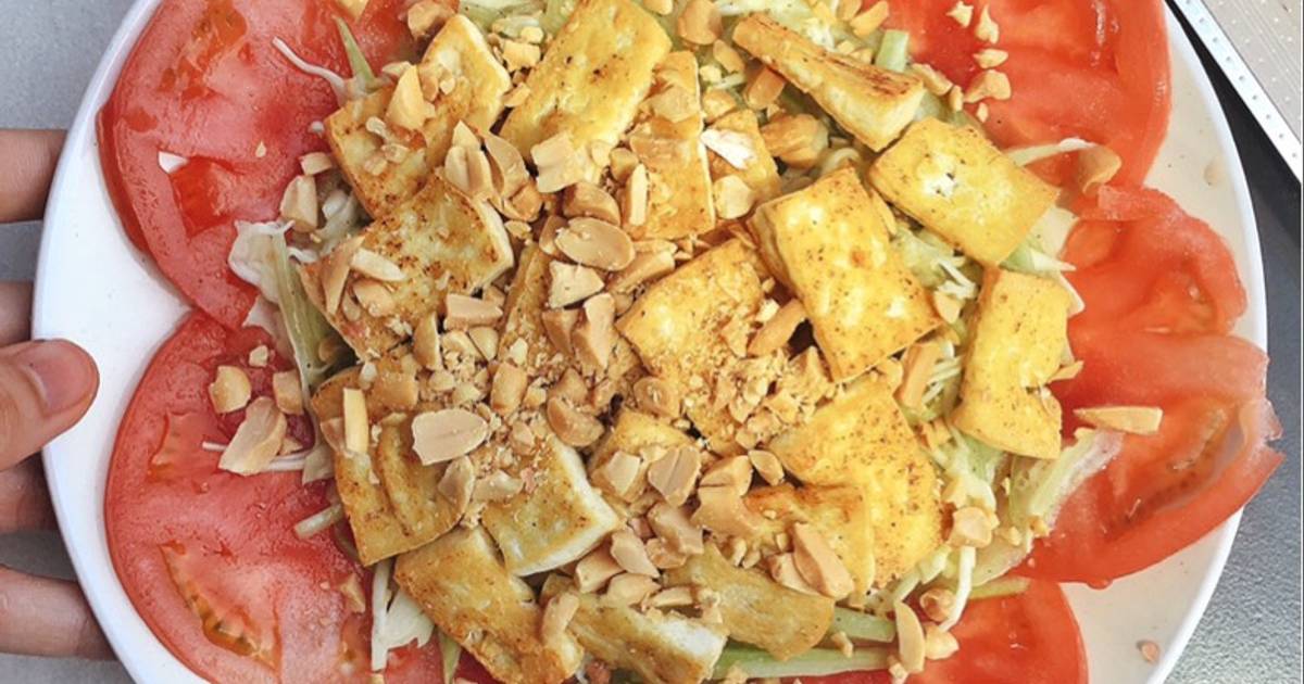 Salad đậu phụ chiên cho bữa trưa