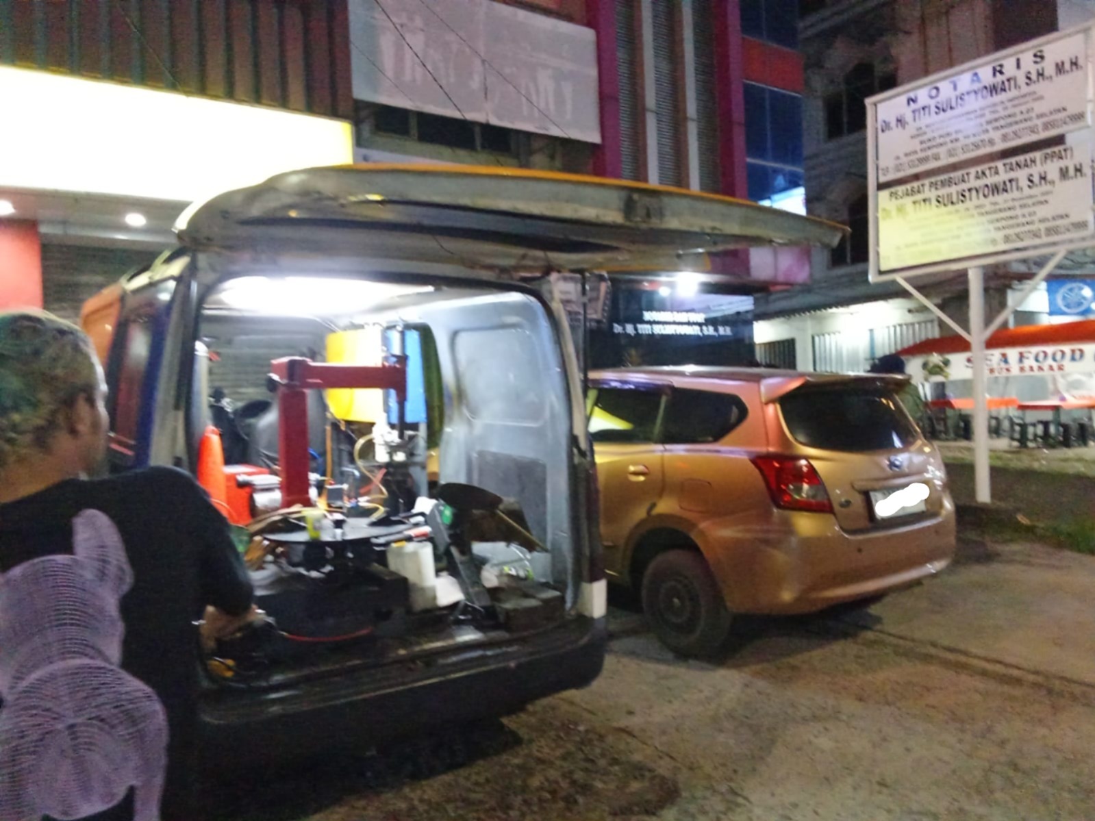 Dokumentasi Penanganan Darurat Lapangan Otomax x Otozip - Jumper Aki Mobil Panggilan Cakung: Solusi Darurat 24 Jam 2026