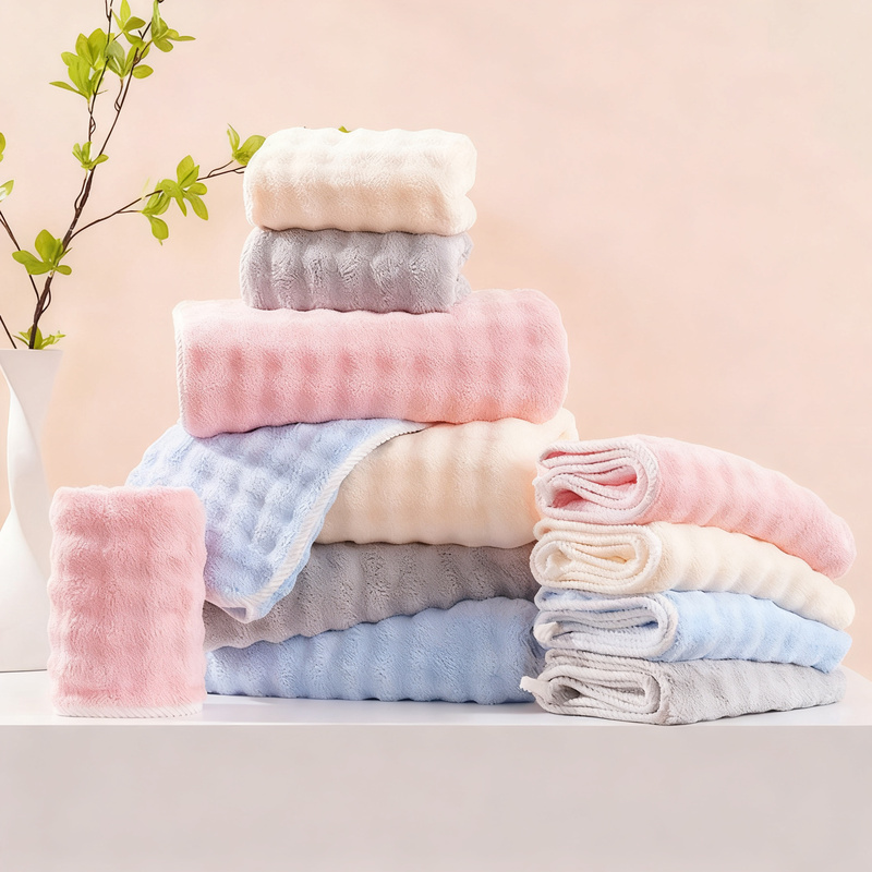 Bath towel and towel made of coral fleece