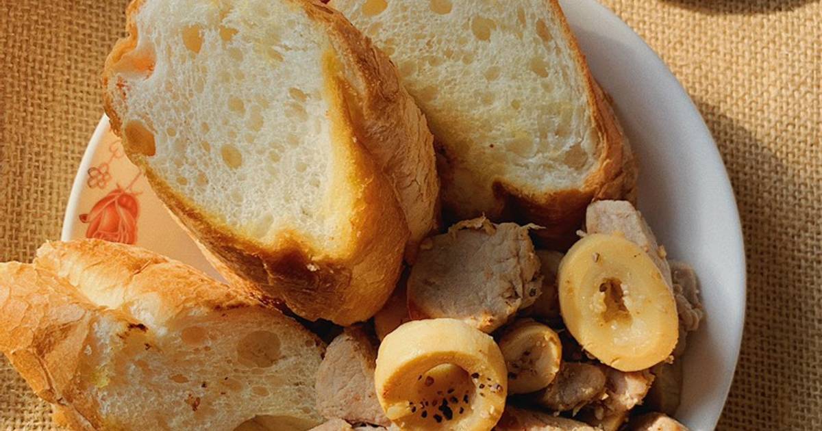 Thịt heo cháy tỏi xào măng