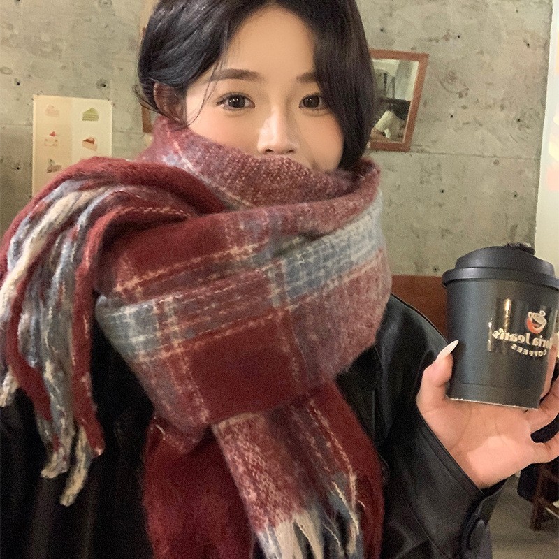 Checked Norwegian-style scarf, warming