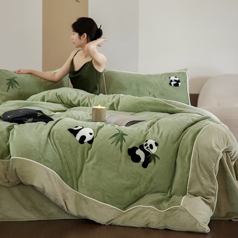Cozy milk fiber fleece bedding, panda design