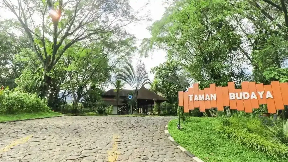 Penyanyi Donnie Sibarani yang akan tampil di Festival Kemerdekaan Sentul City 2026.
