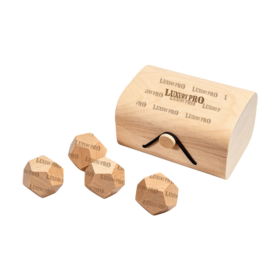 4 Dice with Box Set