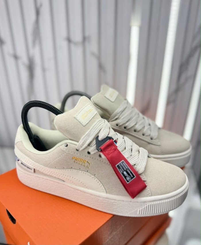 Puma Suede BMW Crema Tag Rojo