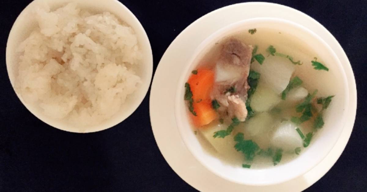 Canh củ nấu sườn non + xôi nếp