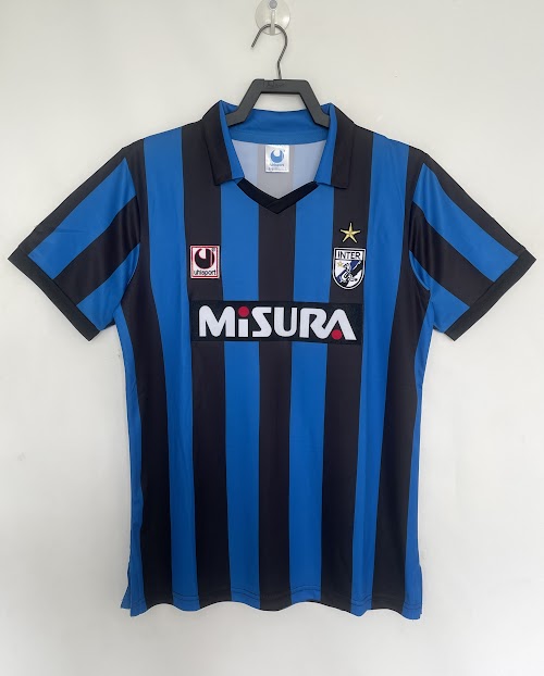 Equipación local del Inter de Milán 1988-90.jpeg