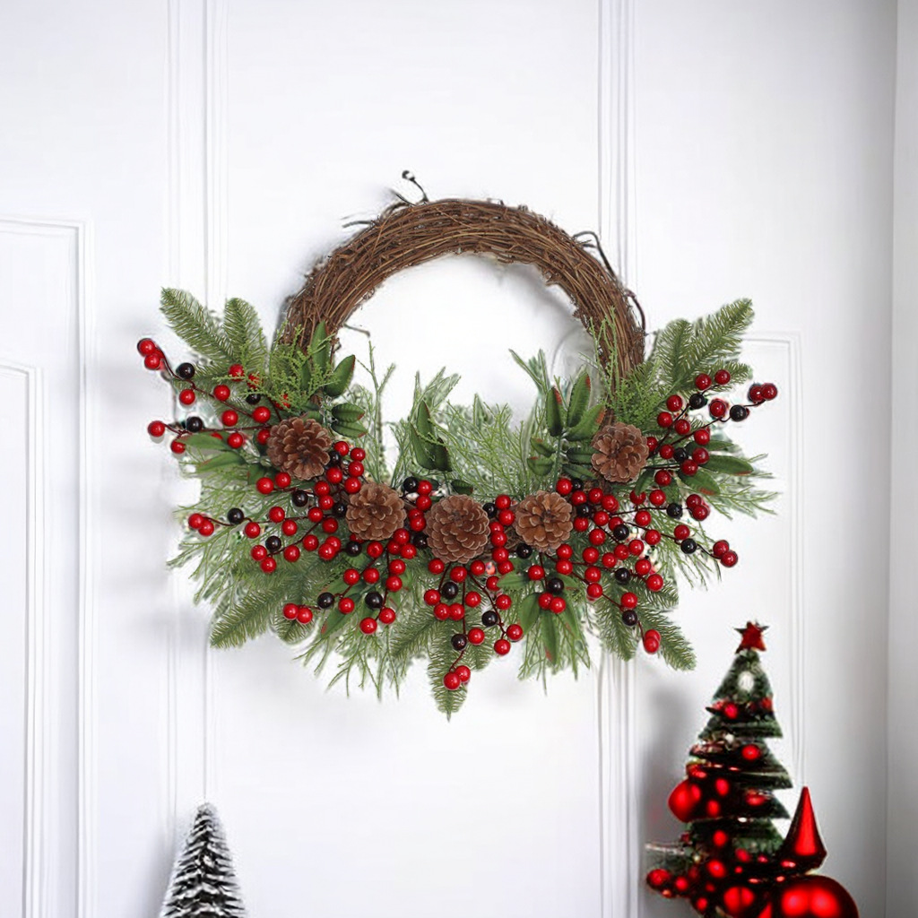 Weihnachtskranz mit Tannenzapfen und Beeren, 50 cm