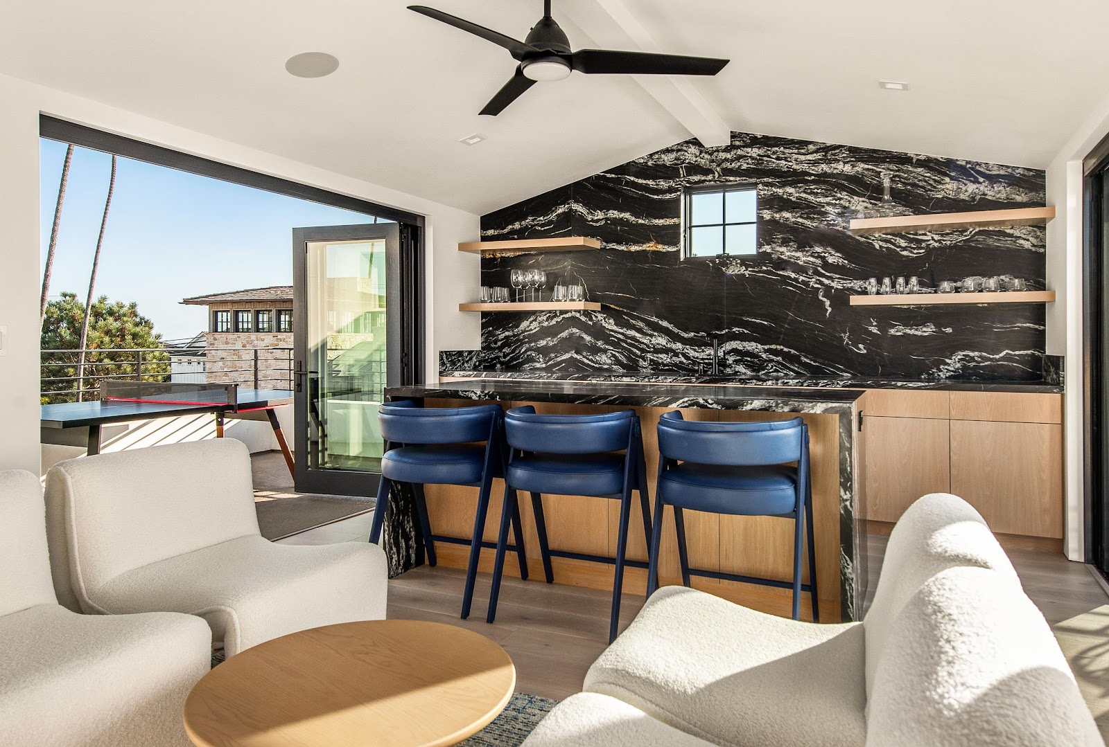 Corona Del Mar, California, USA — 4-Bed Farmhouse 3
